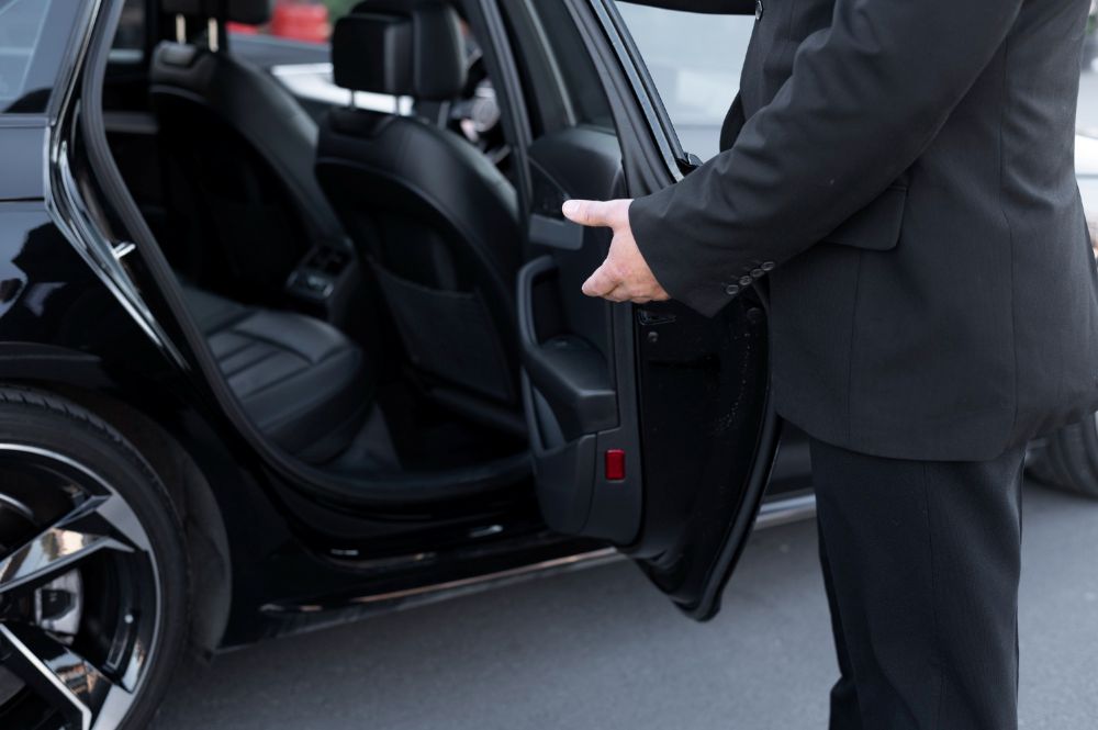 Finest Transportation executive black car service for corporate and private travel in Charlotte, NC